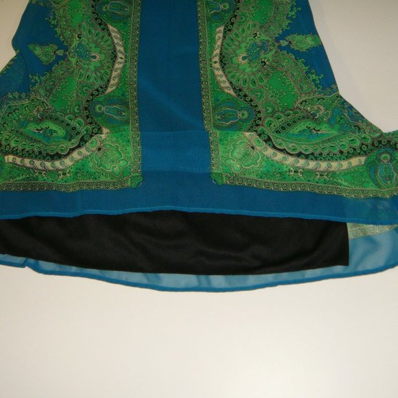 Beautiful Lightweight Dress - Picture 4 of 8